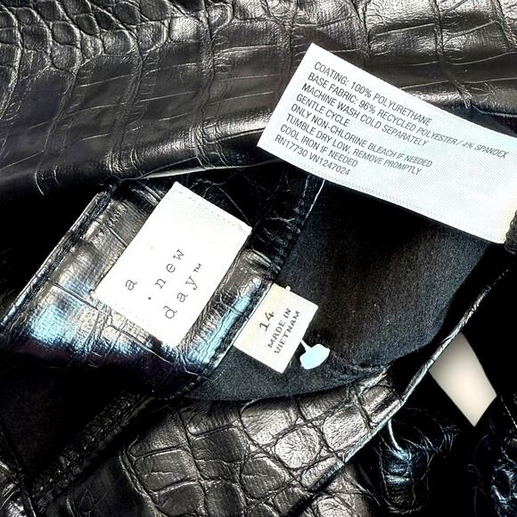 A New Day Faux Snakeskin Straight Leg Pants High Rise Women Size 14 Black New - Picture 12 of 12